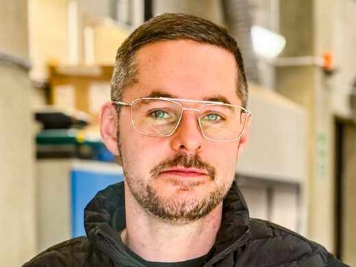 Porträttbild av Christofer Hesselgård